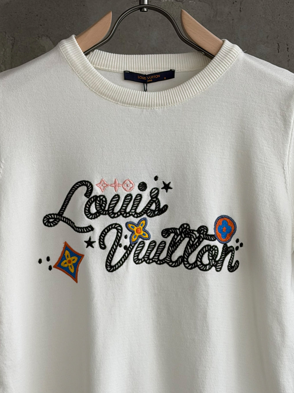 LV08 L&V Triko Nakış beyaz tshirt