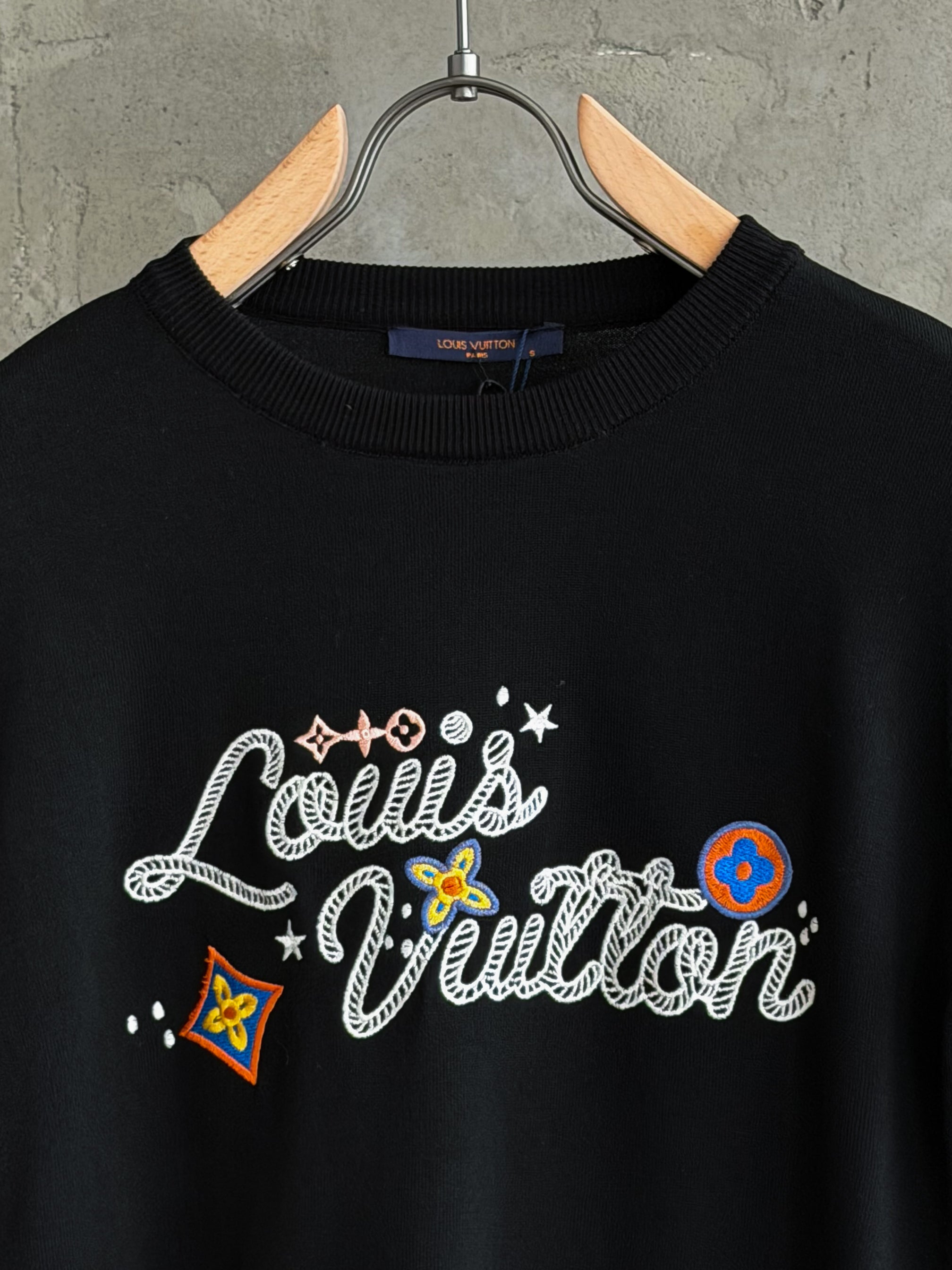 LV08 L&V Triko Nakış siyah tshirt