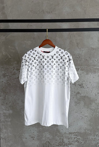 LV02 L&V Flu Monogrom beyaz tshirt