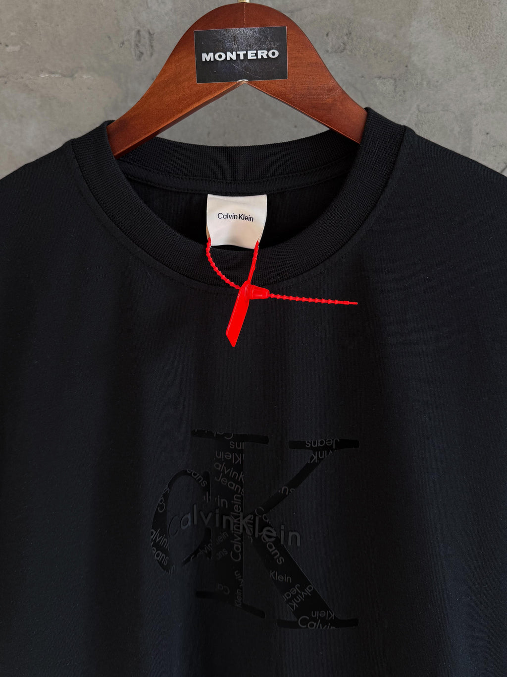 CK04 Plus siyah tshirt