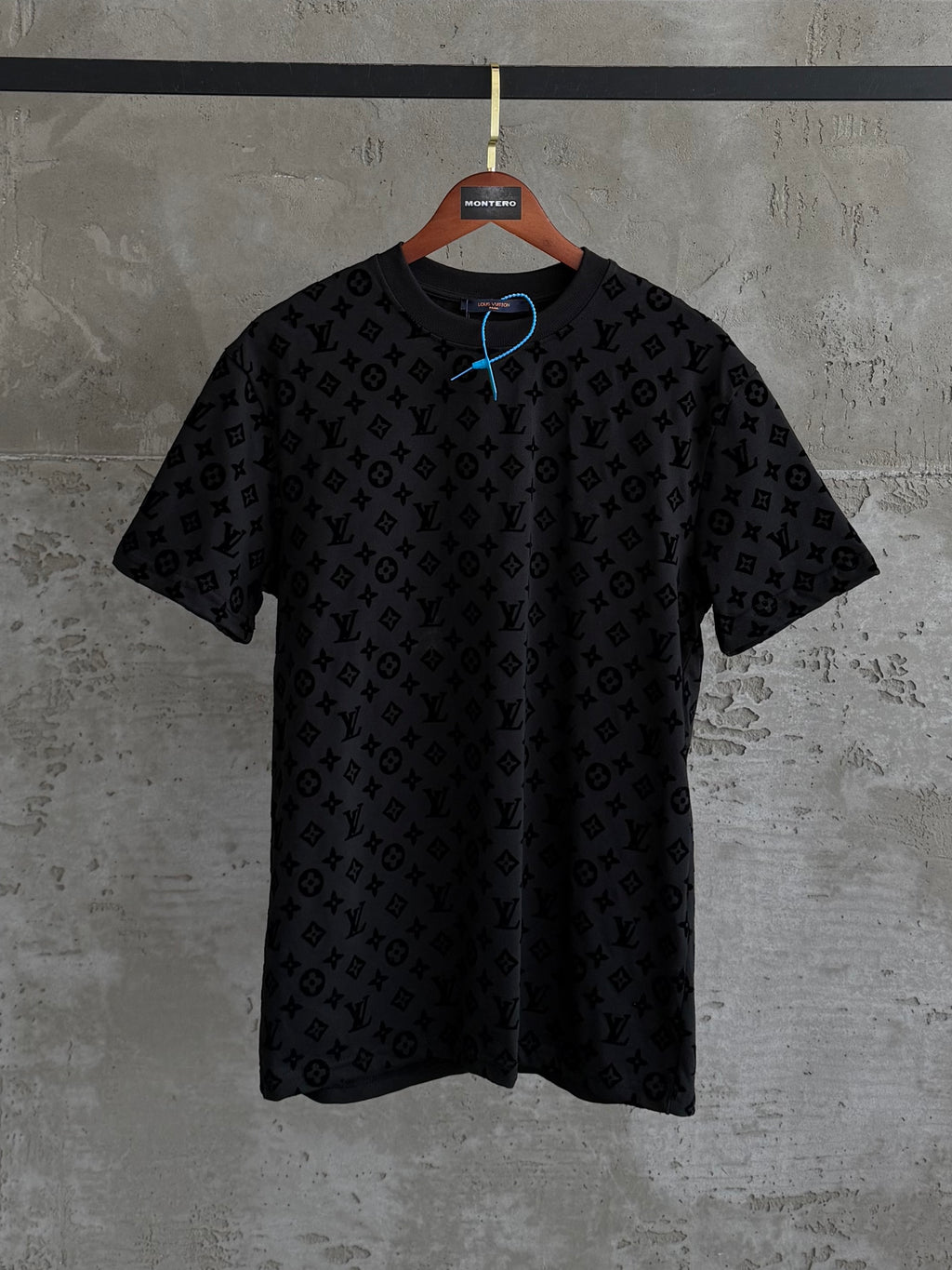 LV05 L&V full baskı siyah tshirt