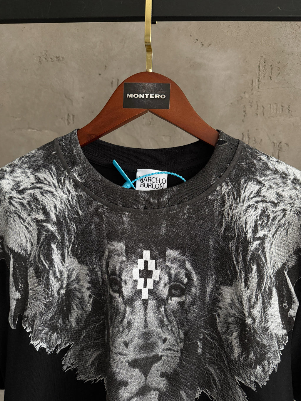 MB02 Marcelo Burlon Leo gri-siyah tshirt