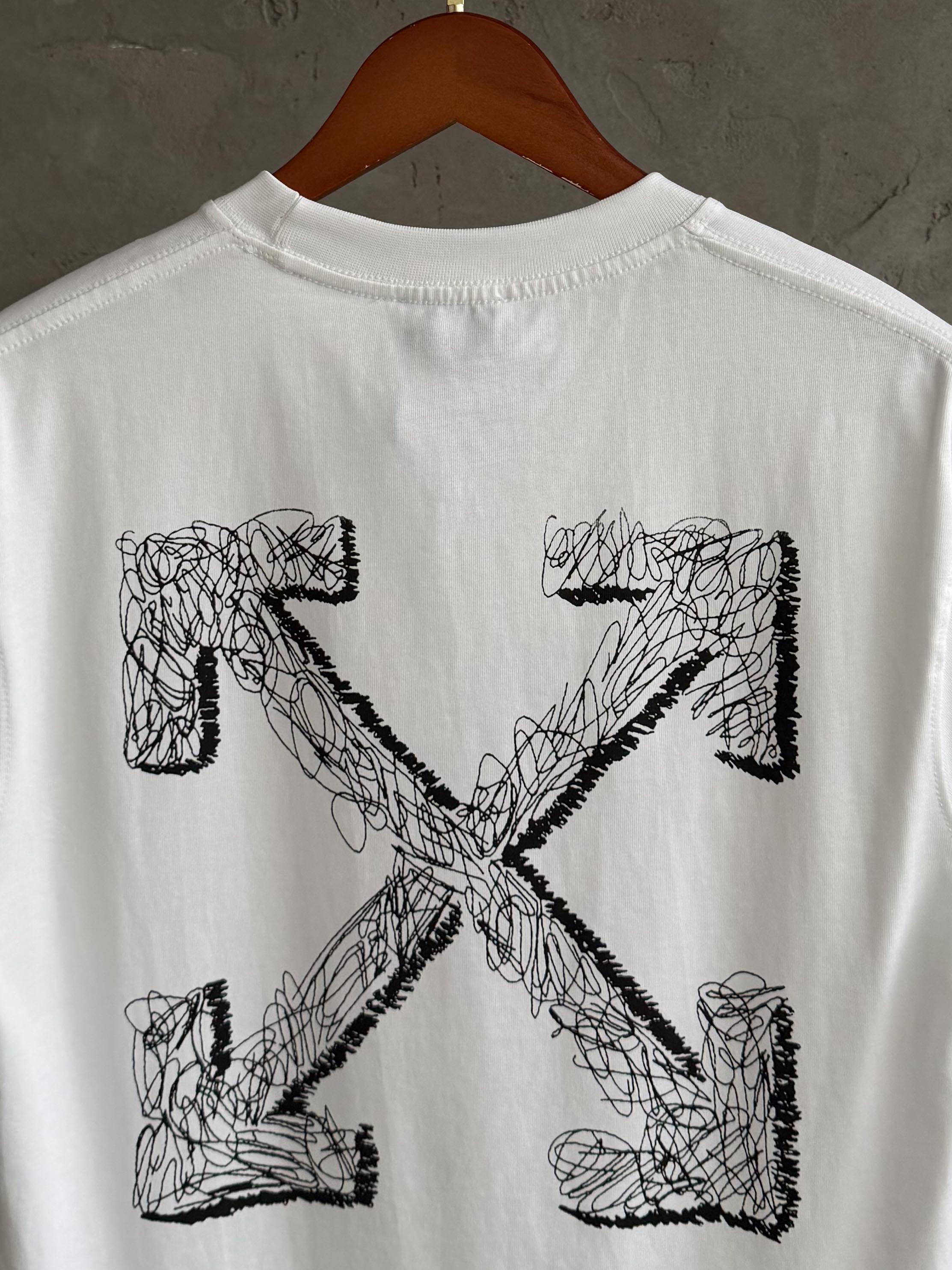 O&W04 New Season beyaz tshirt