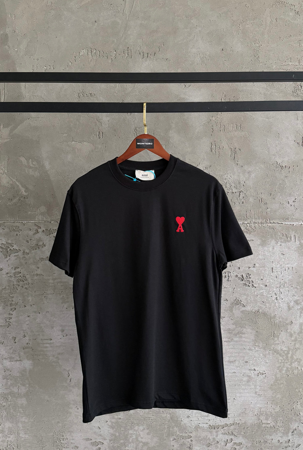 ami01 Premium kalp siyah tshirt