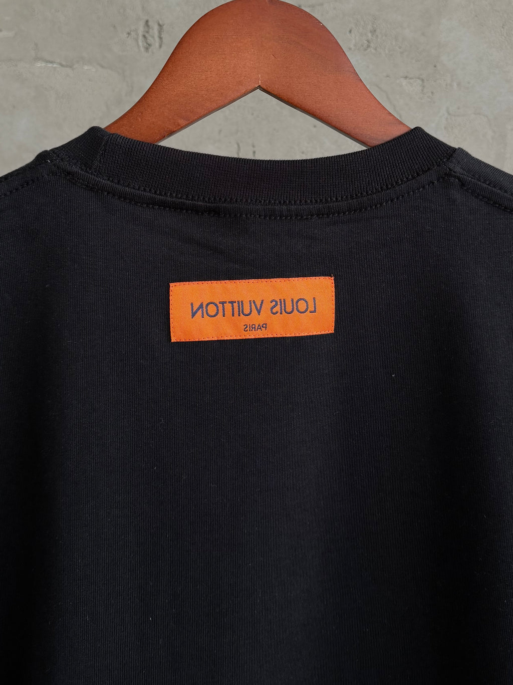 LV06 L&V cepli siyah tshirt