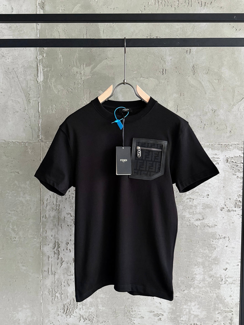 F01 Fendi Plus cepli siyah tshirt