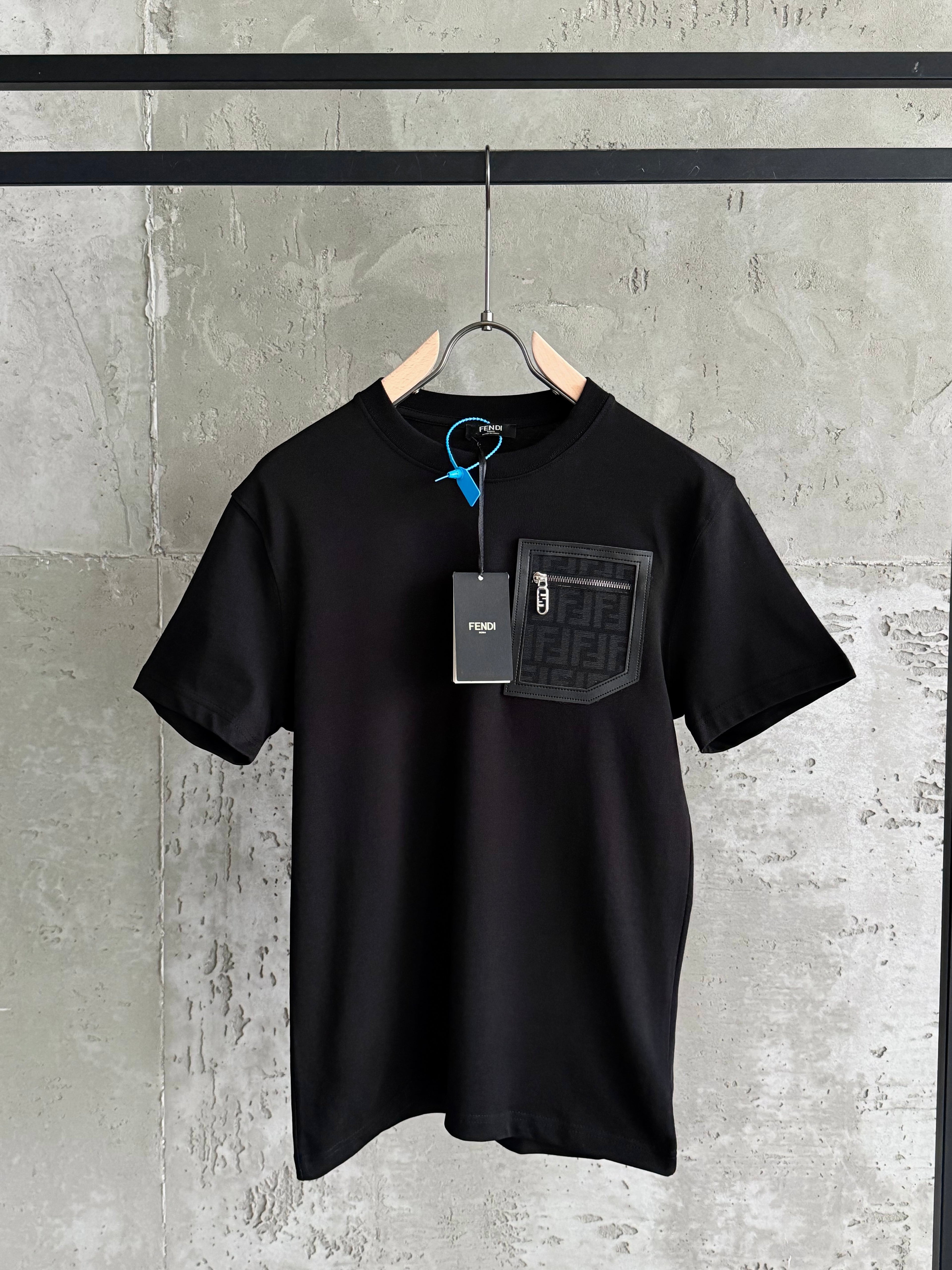 F01 Fendi Plus cepli siyah tshirt