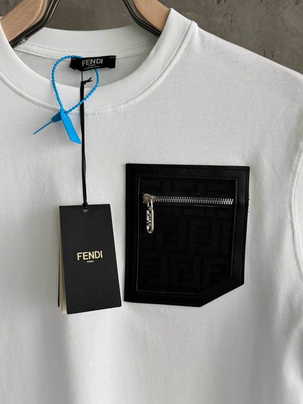 F01 Fendi Plus cepli beyaz tshirt