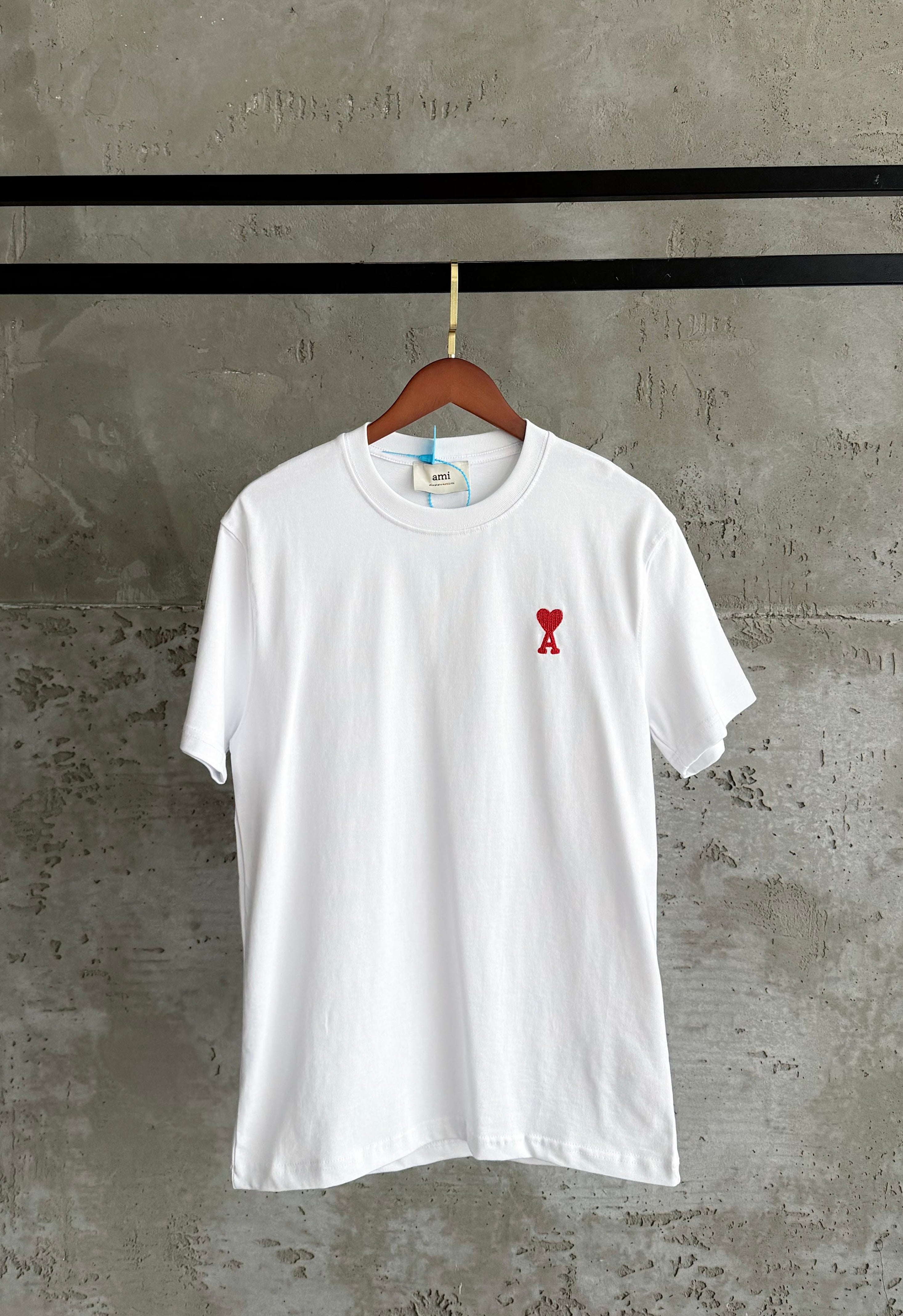 ami01 Premium kalp beyaz tshirt