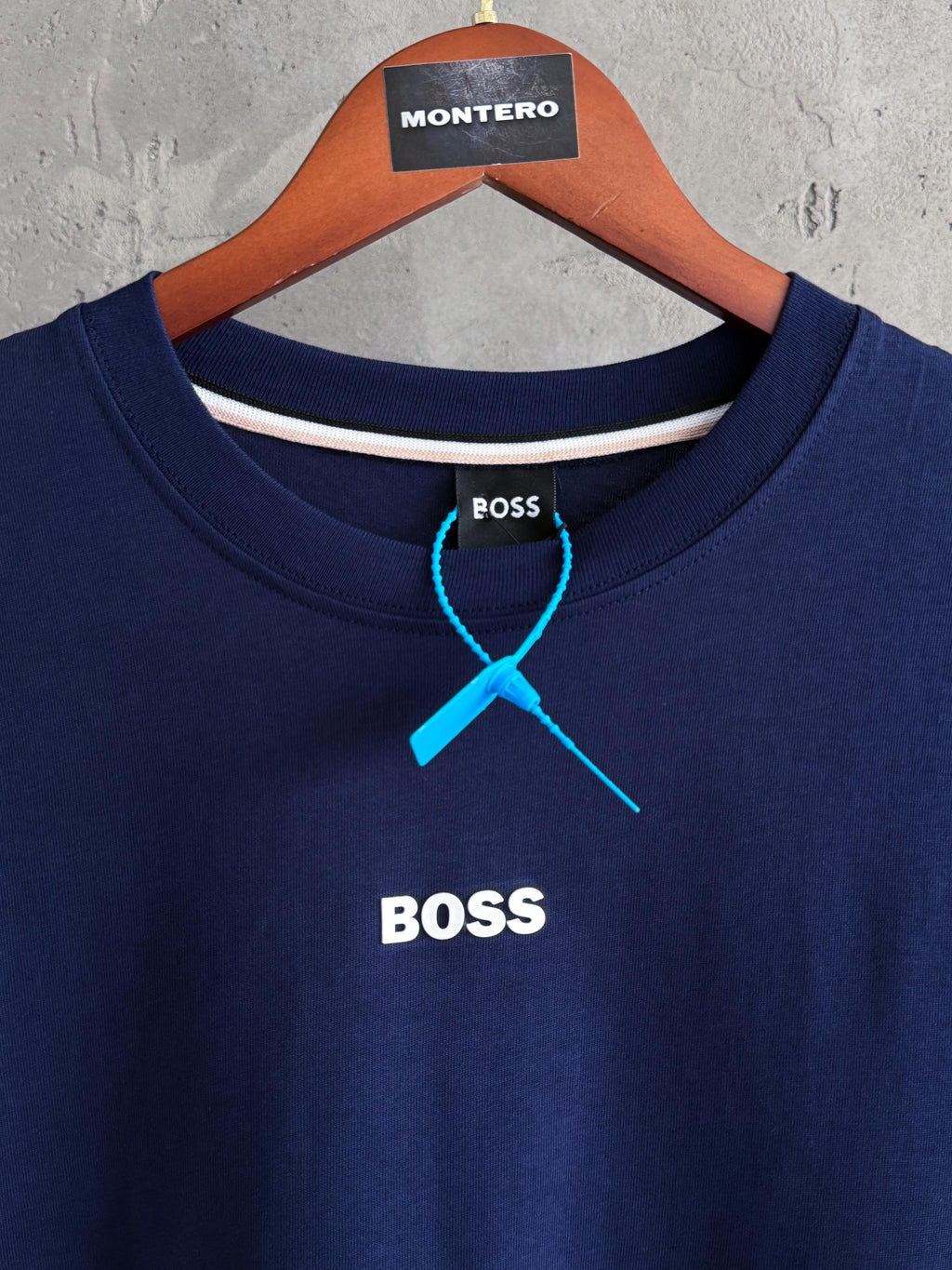 B01 Boss yüksek baskı lacivert tshirt