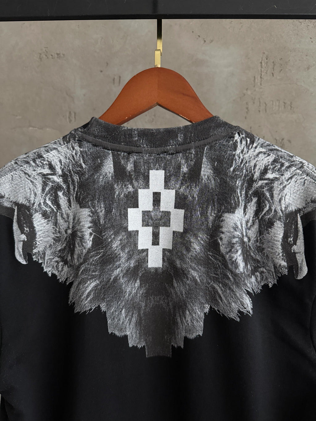 MB02 Marcelo Burlon Leo gri-siyah tshirt