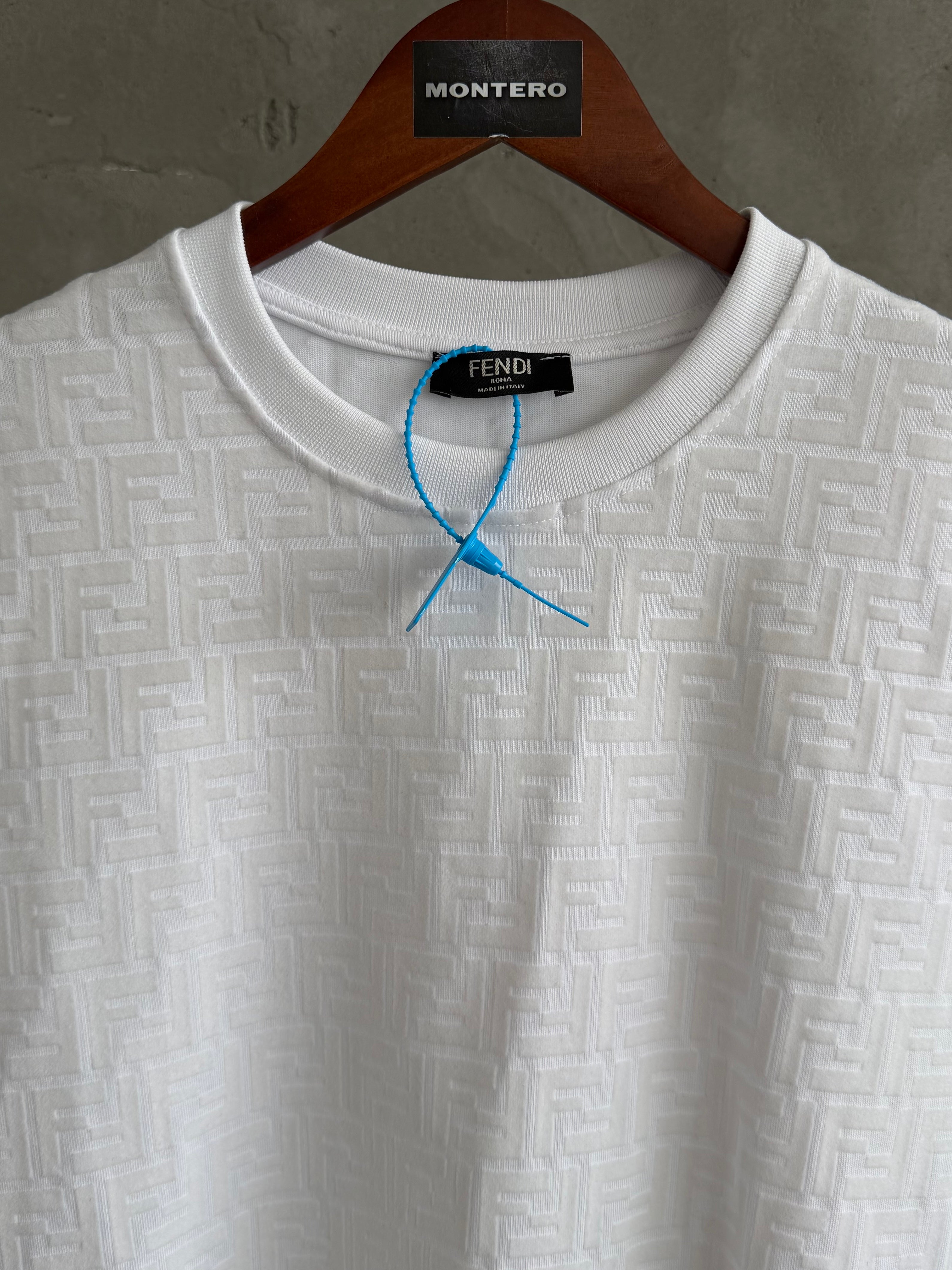 F02 Fendi flok full baskı beyaz tshirt