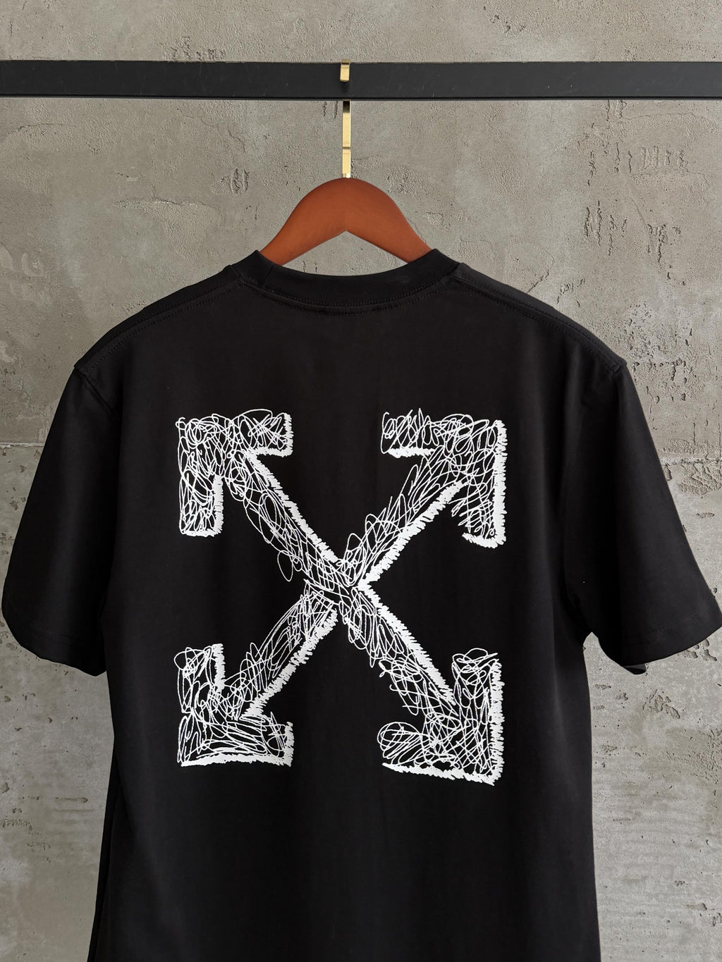 O&W04 New Season siyah tshirt