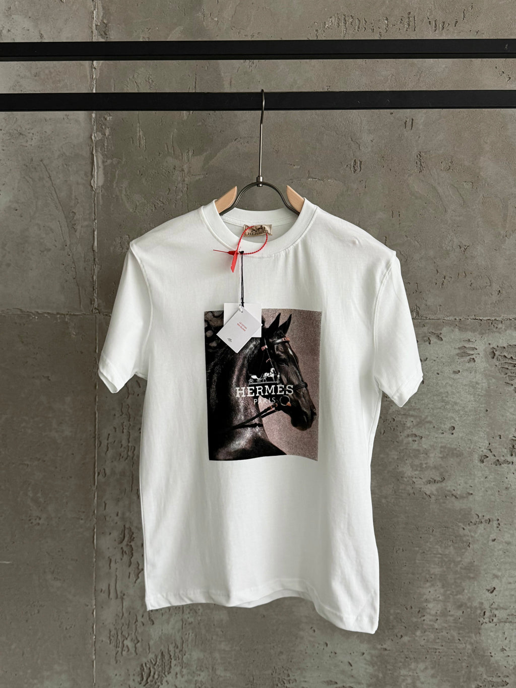 H06 Hermes Knight beyaz tshirt