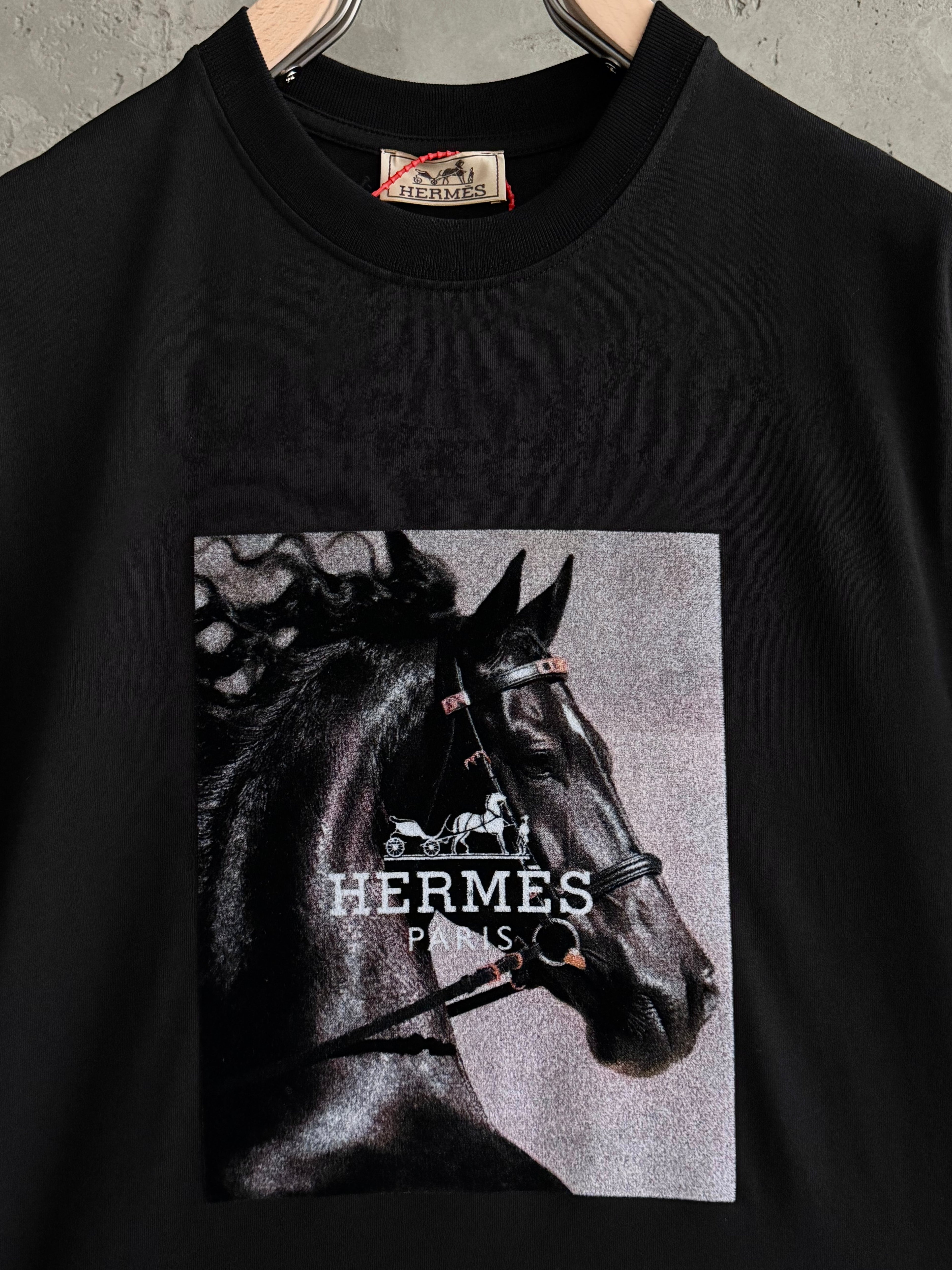 H06 Hermes Knight siyah tshirt