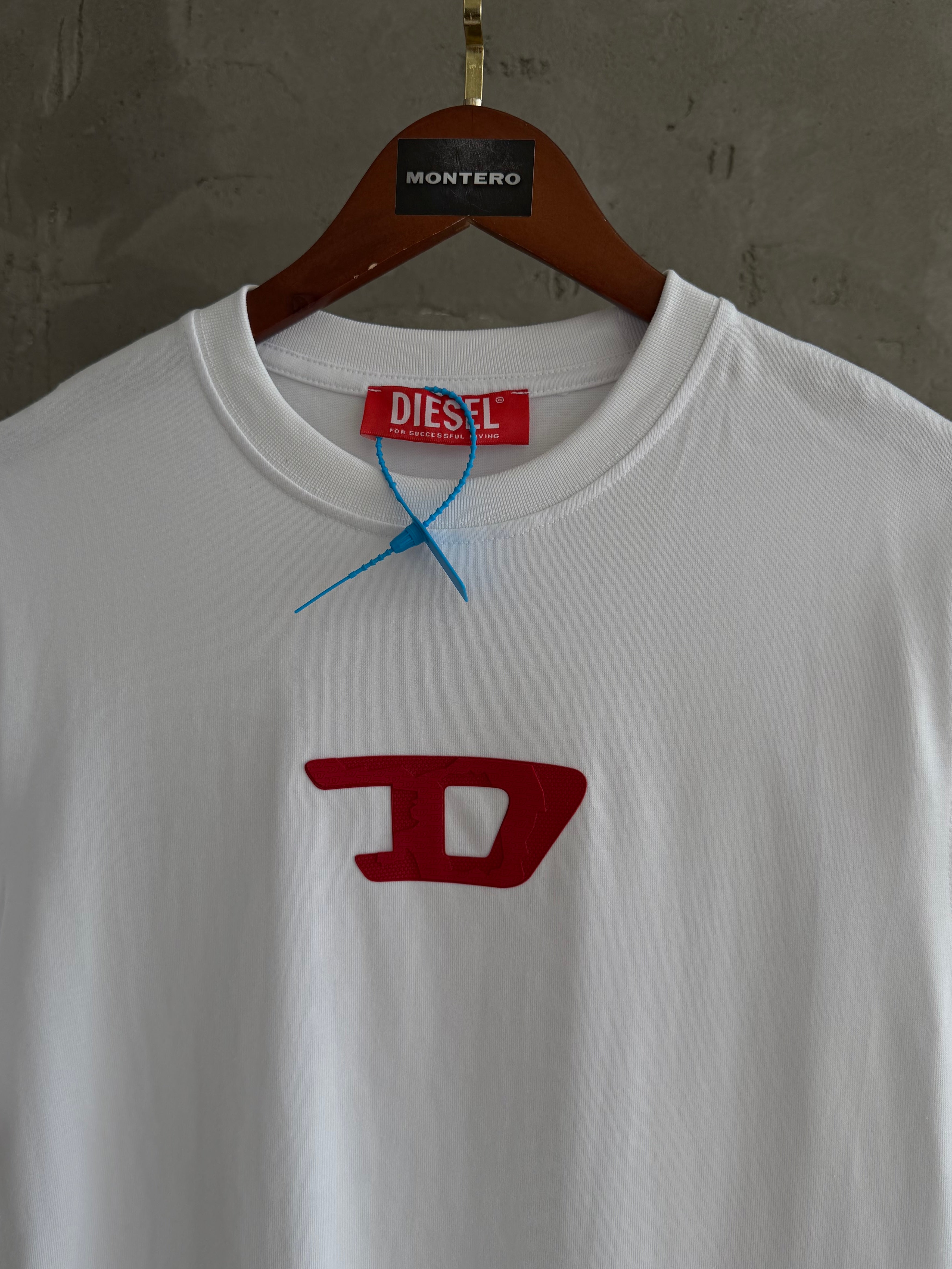 D01 Diesel logolu premium beyaz tshirt