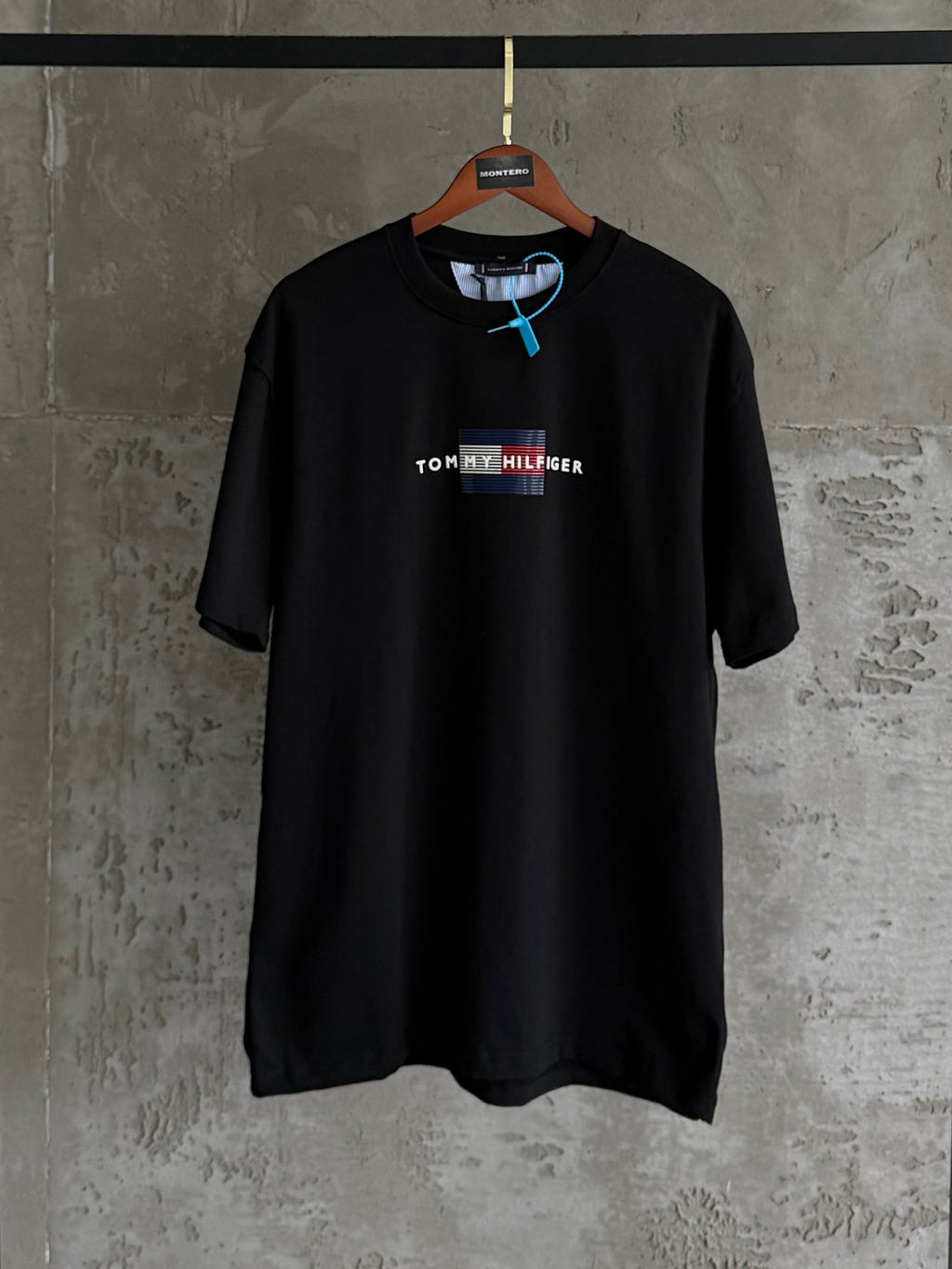 T01 Tommy yüksek baskılı siyah tshirt