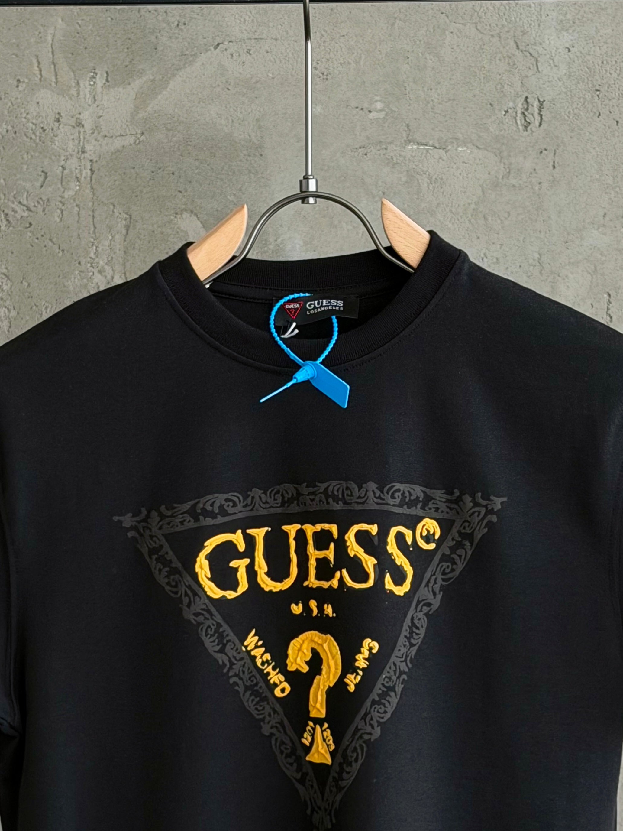 G03 Guess Çamur siyah tshirt