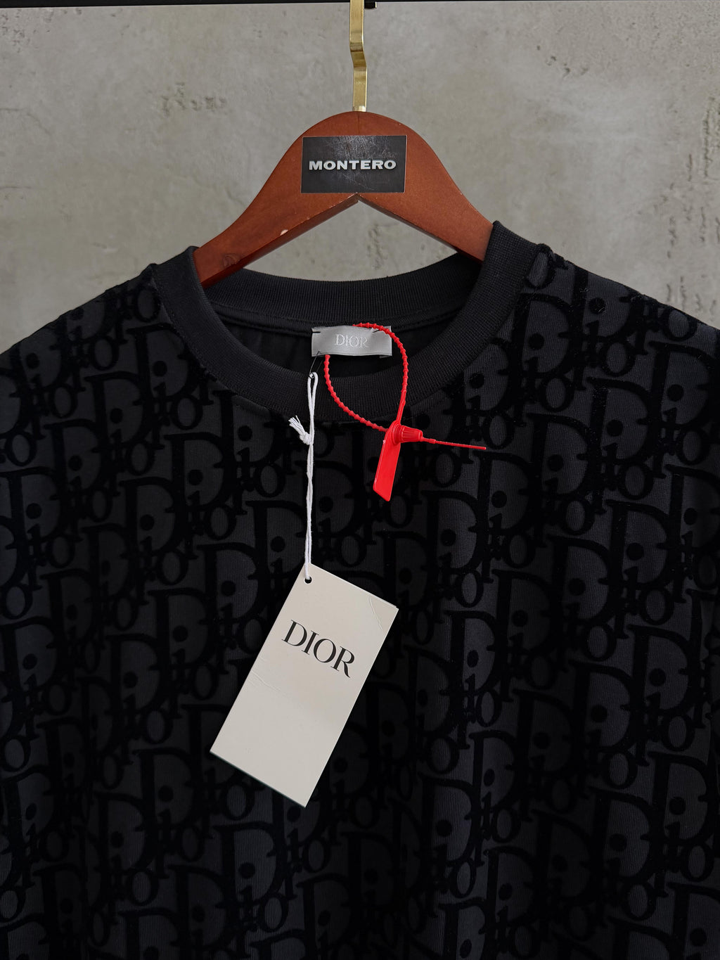 D02 Dıor flok full baskı siyah tshirt
