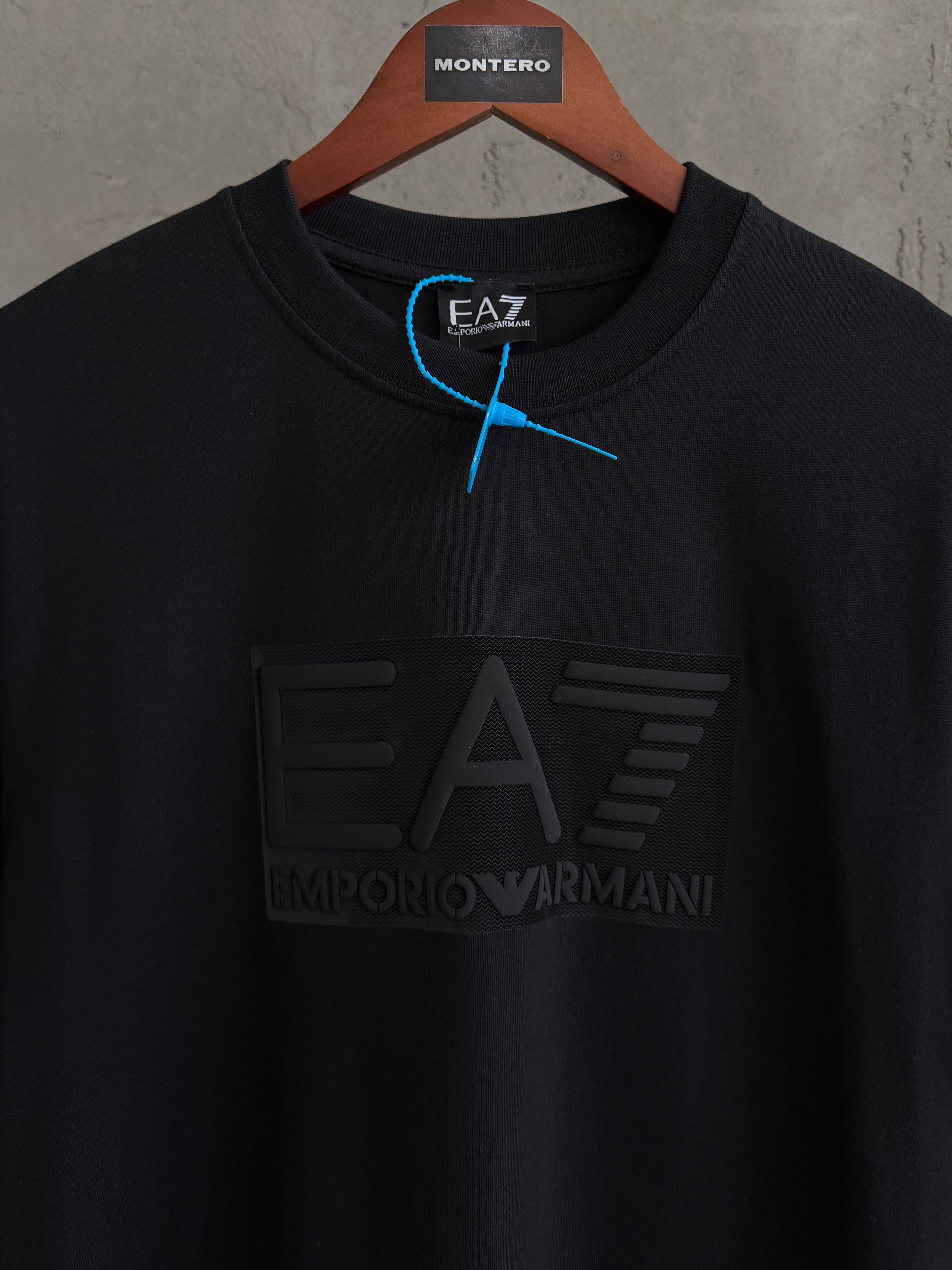 EA02 EA7 yüksek baskı siyah tshirt