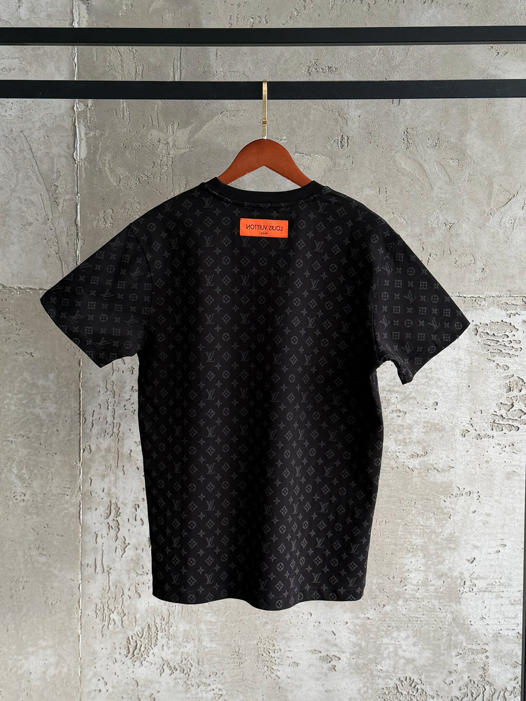 LV10 L&V Prime siyah tshirt