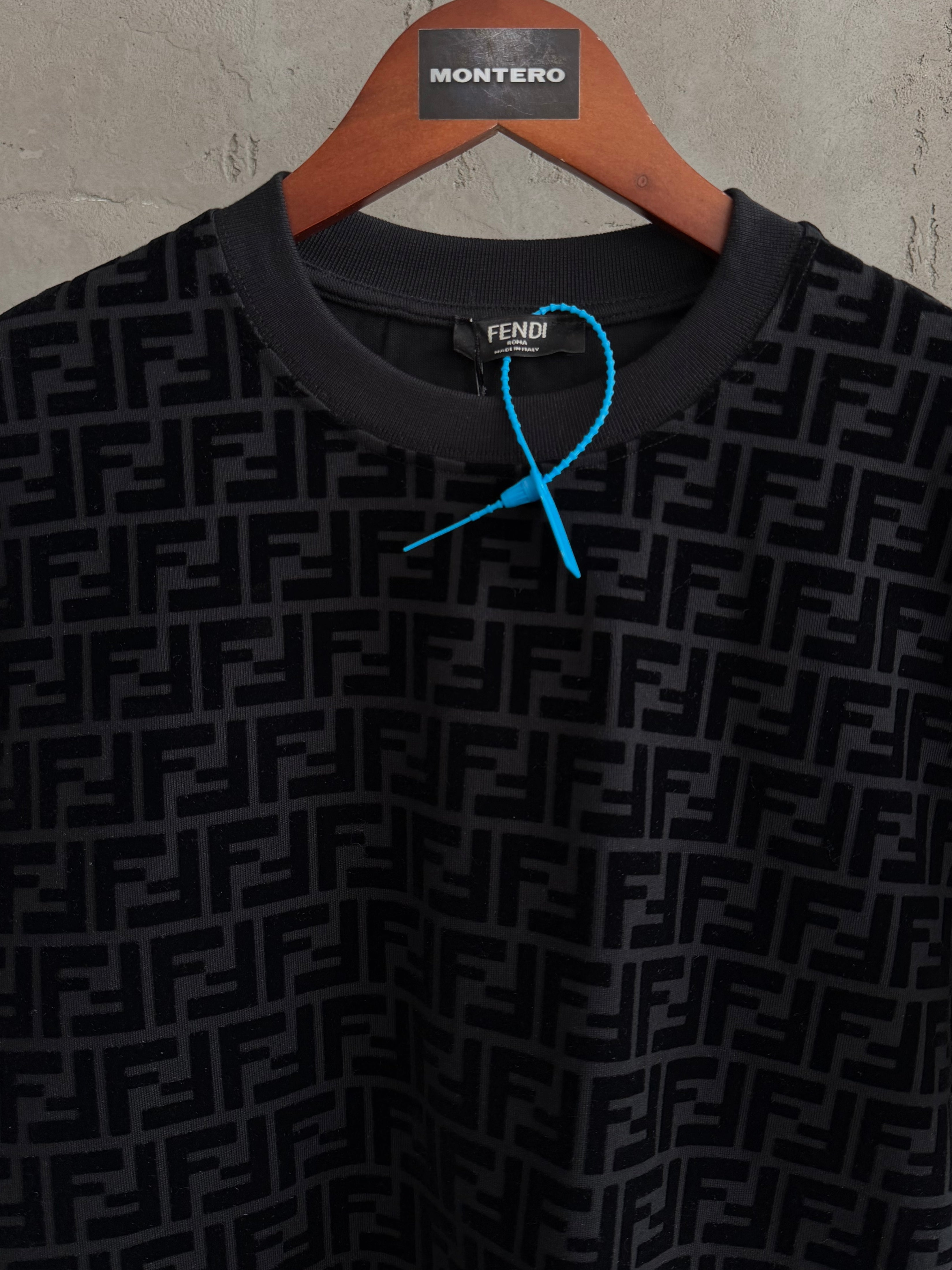 F02 Fendi flok full baskı siyah tshirt
