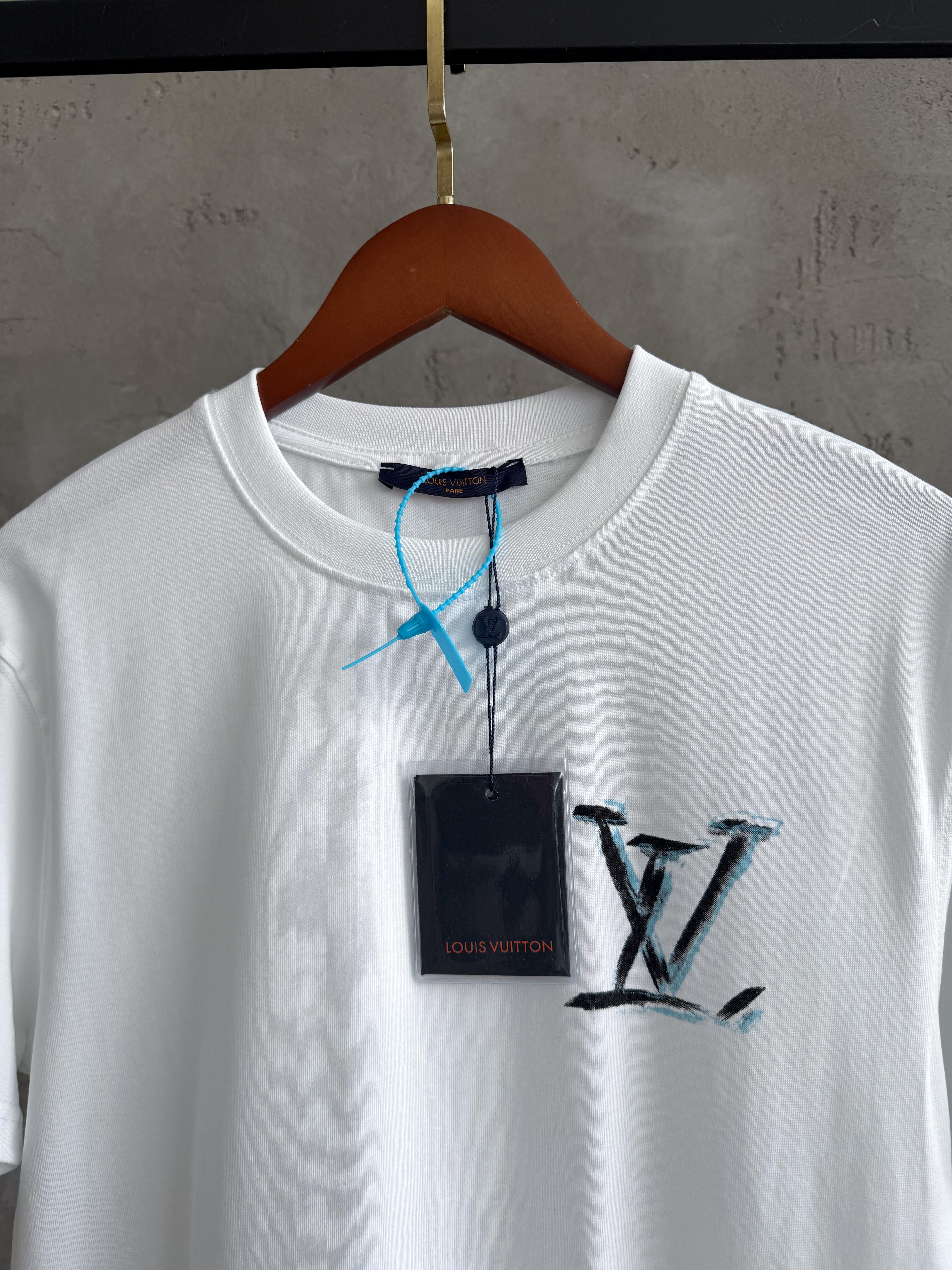 LV03 L&V Aqua Plus beyaz tshirt
