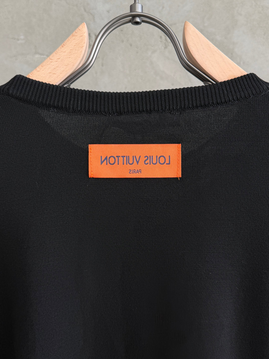 LV07 L&V Triko siyah tshirt