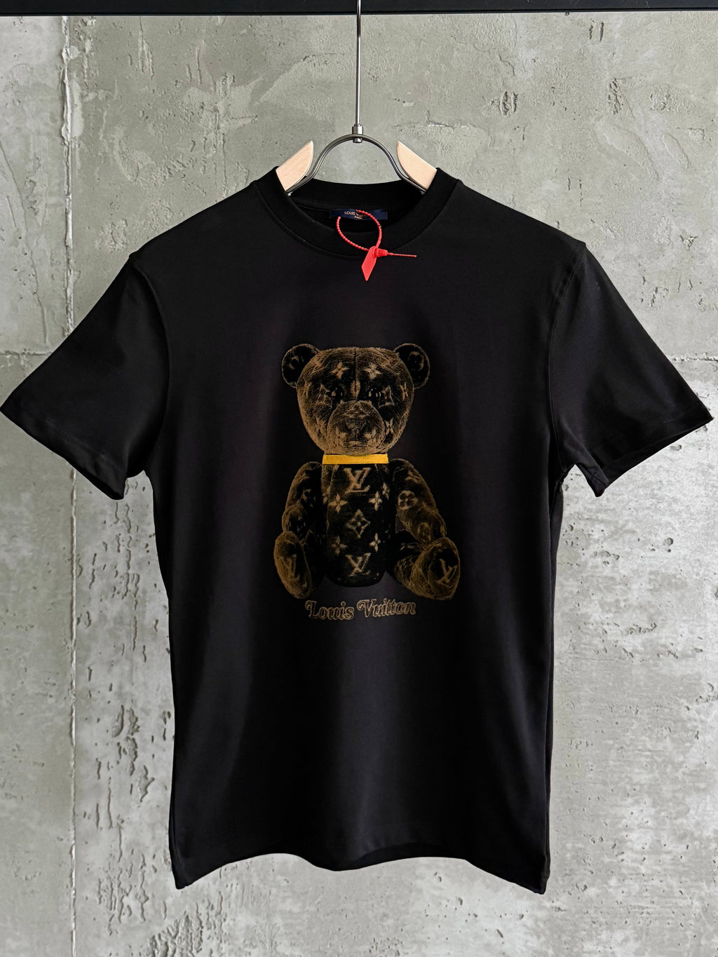 LV01 L&V Bear siyah tshirt