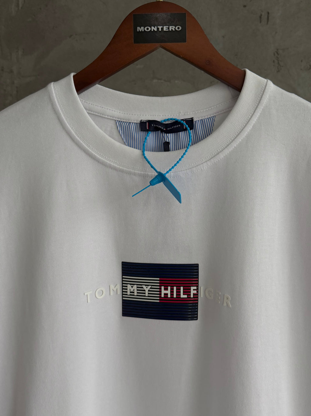 T01 Tommy yüksek baskılı beyaz tshirt