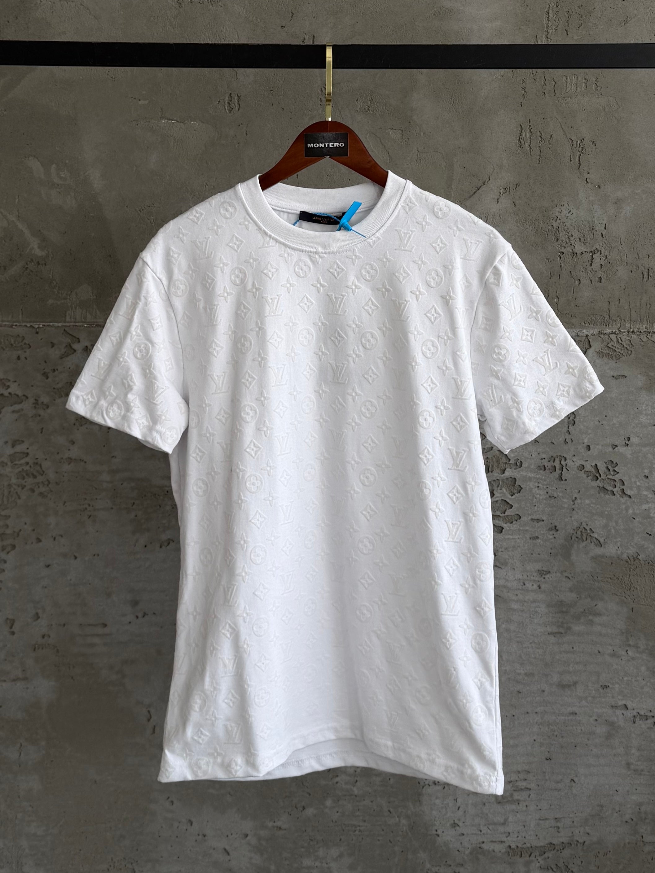 LV05 L&V full baskı beyaz tshirt