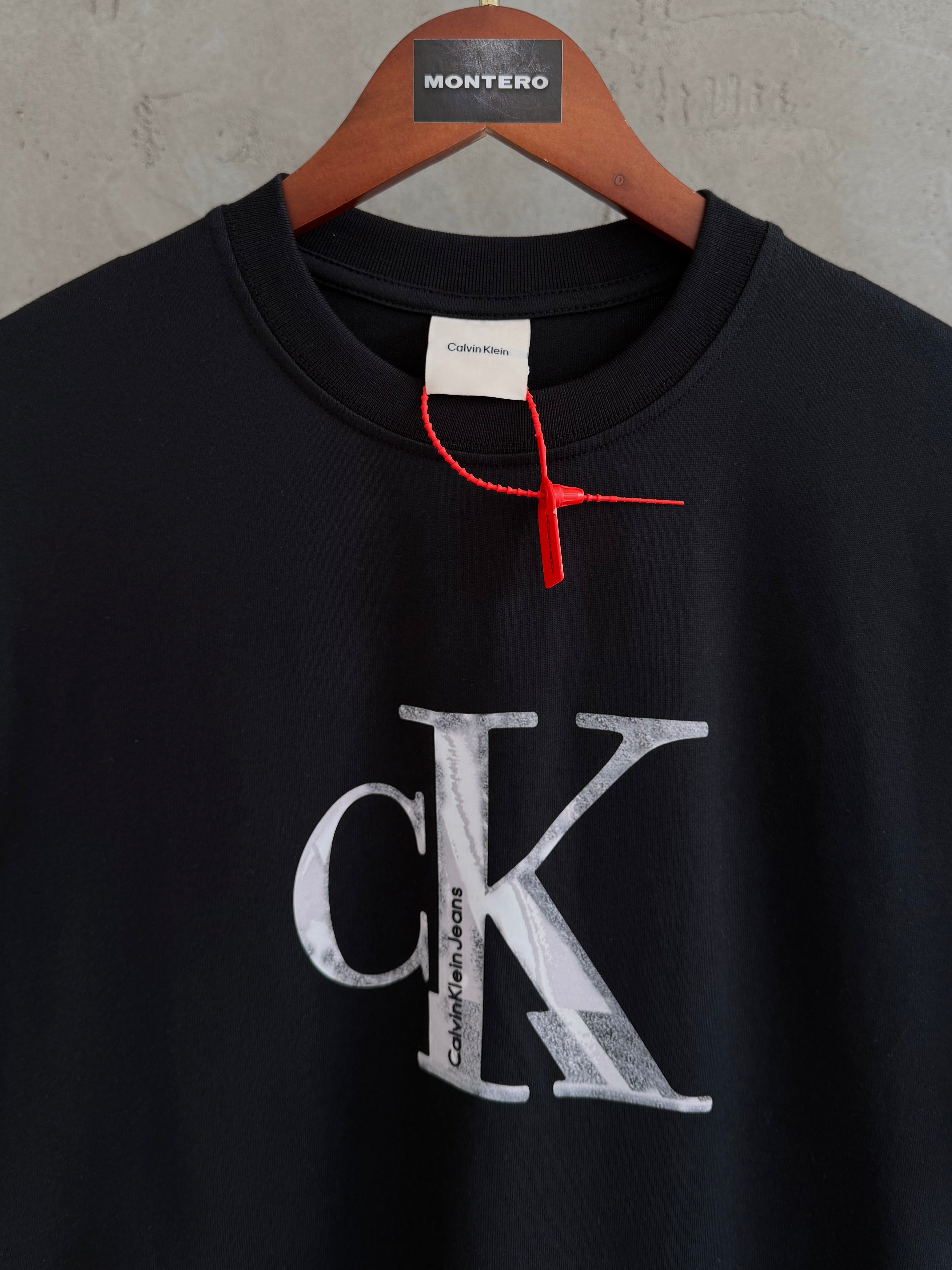 CK03 desenli premium siyah tshirt