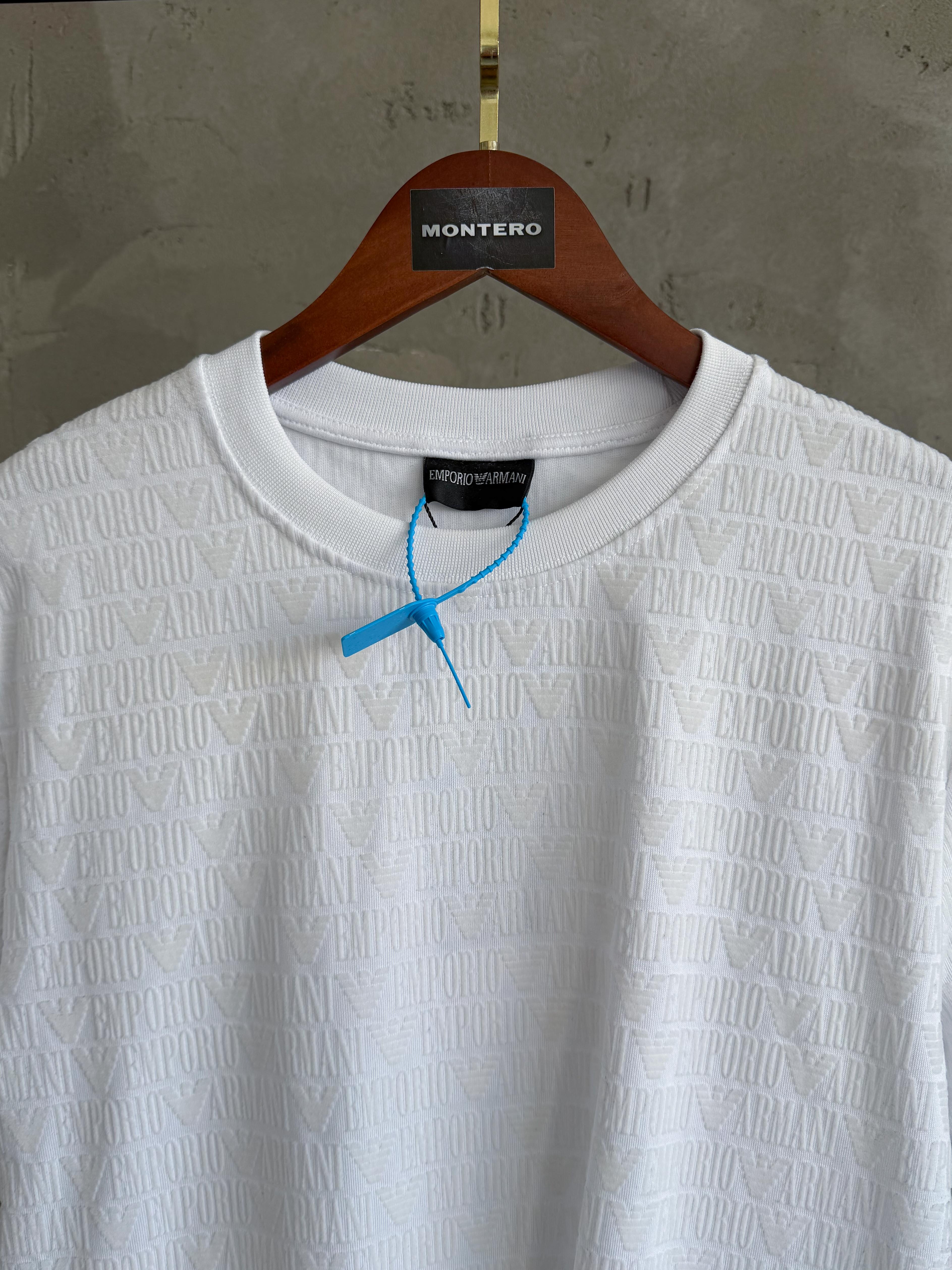 A01 Armanı Flok beyaz tshirt