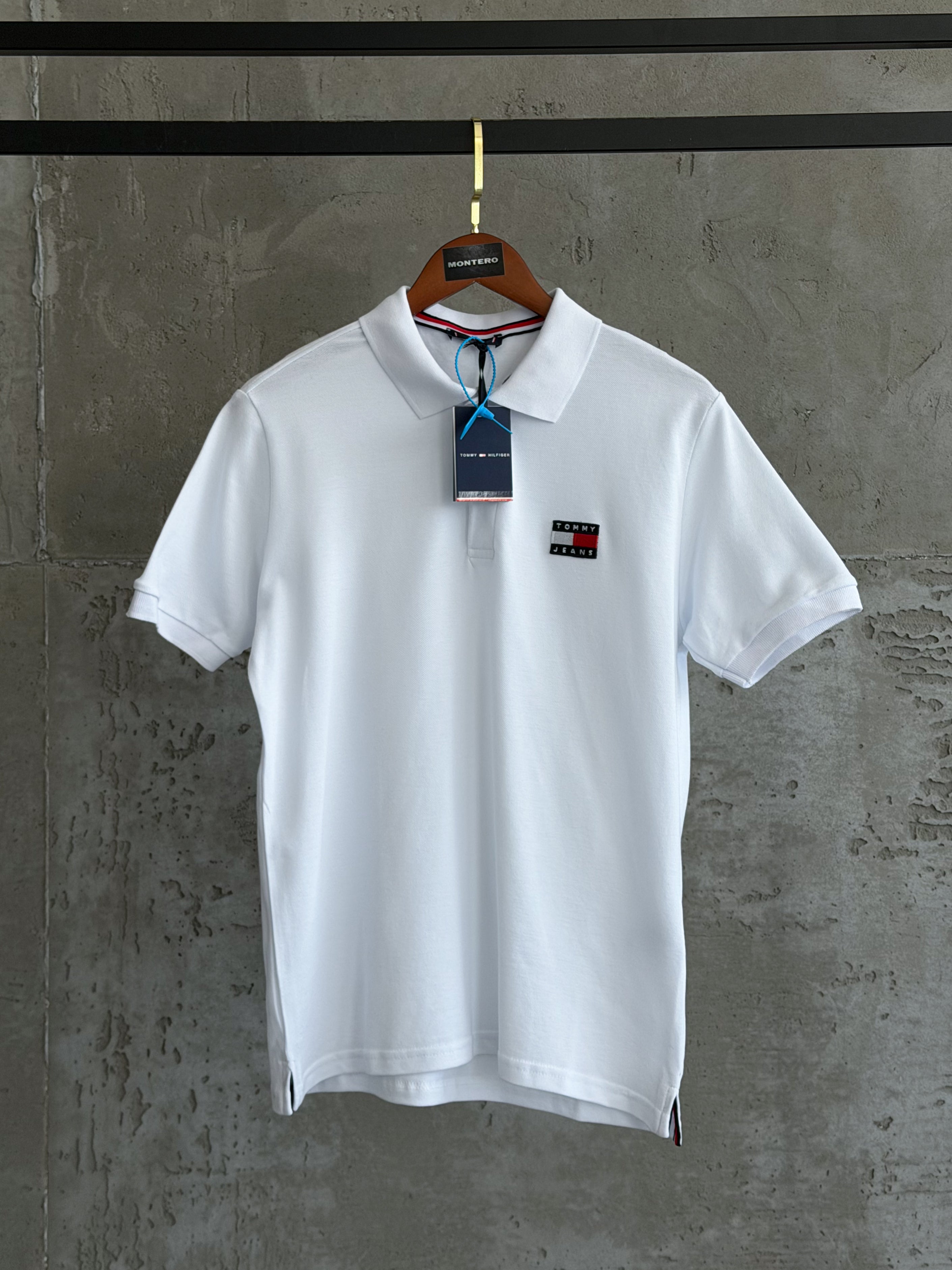 T02 Tommy Yaka beyaz tshirt