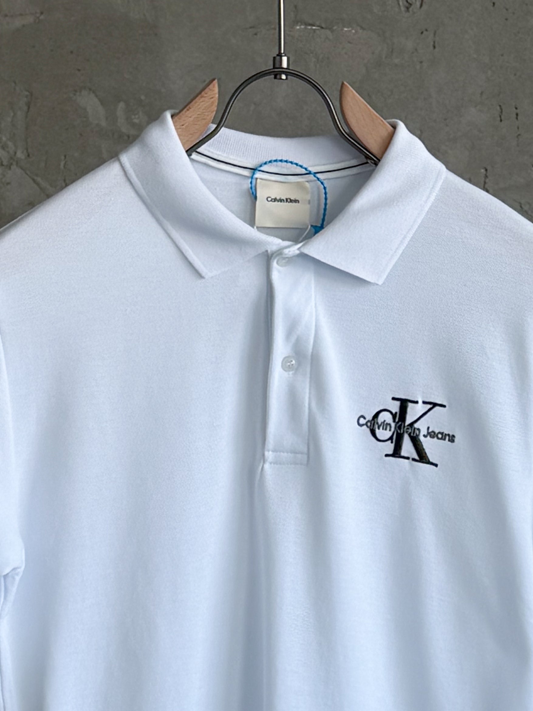 CK05 Polo Yaka beyaz tshirt
