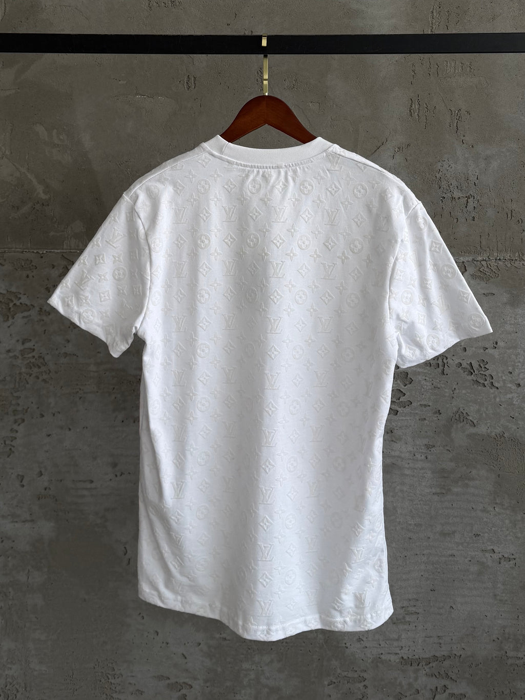 LV05 L&V full baskı beyaz tshirt