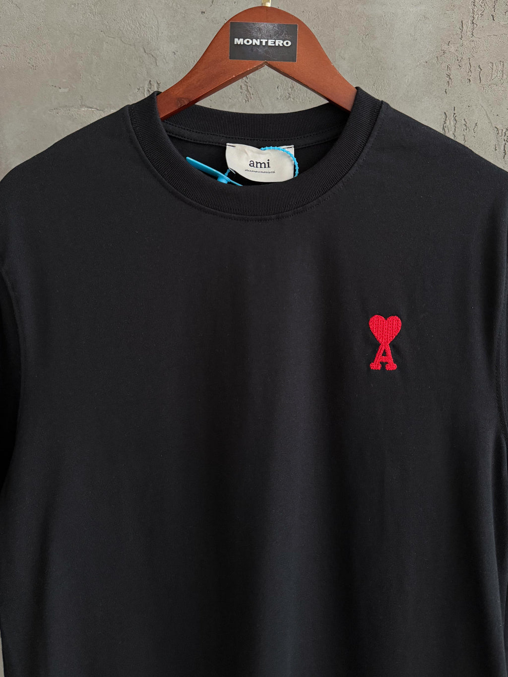 ami01 Premium kalp siyah tshirt