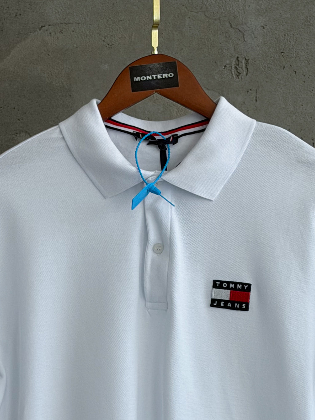 T02 Tommy Yaka beyaz tshirt